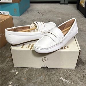 LifeStride Riviera White Faux Leather Womens Loafers SZ 6.5 NEW Driving Shoes